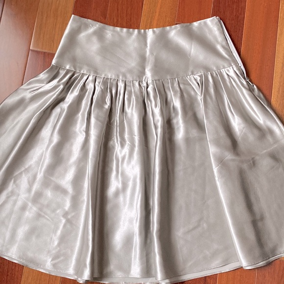 Express Dresses & Skirts - Express skirt size 0 beautiful for holiday parties 100 % Silk